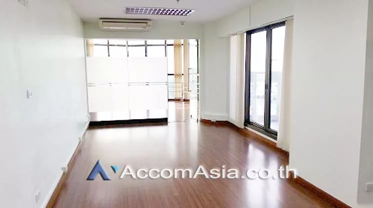 6  Office Space For Rent in Silom ,Bangkok BTS Surasak at Nusa State Tower AA16857